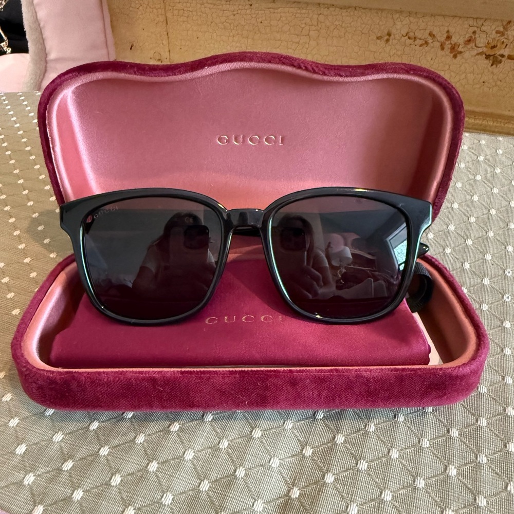 Gucci Square GG Gucci Men/Women’s Sunglasses Black GG0637SK